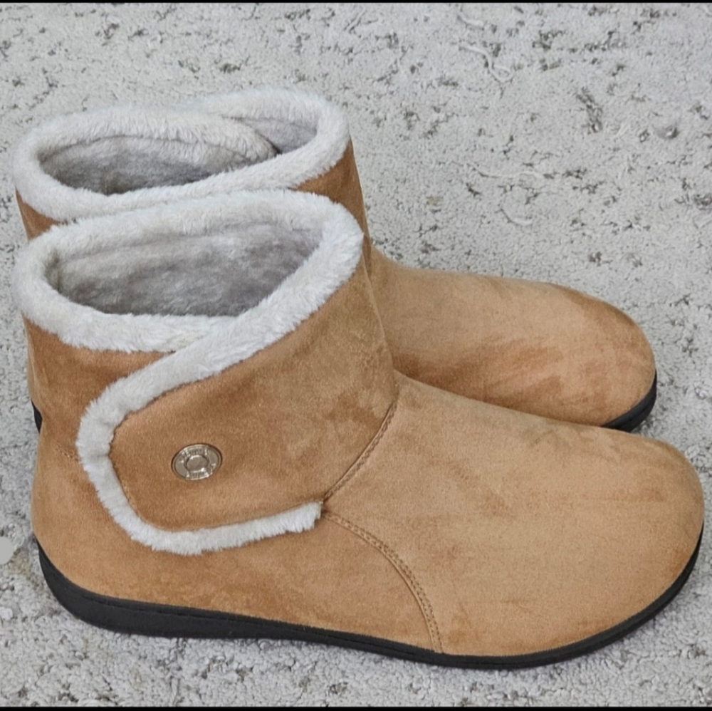 Vionic boots sz 10